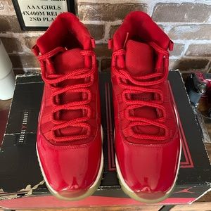 Men’s Jordan retro 11s